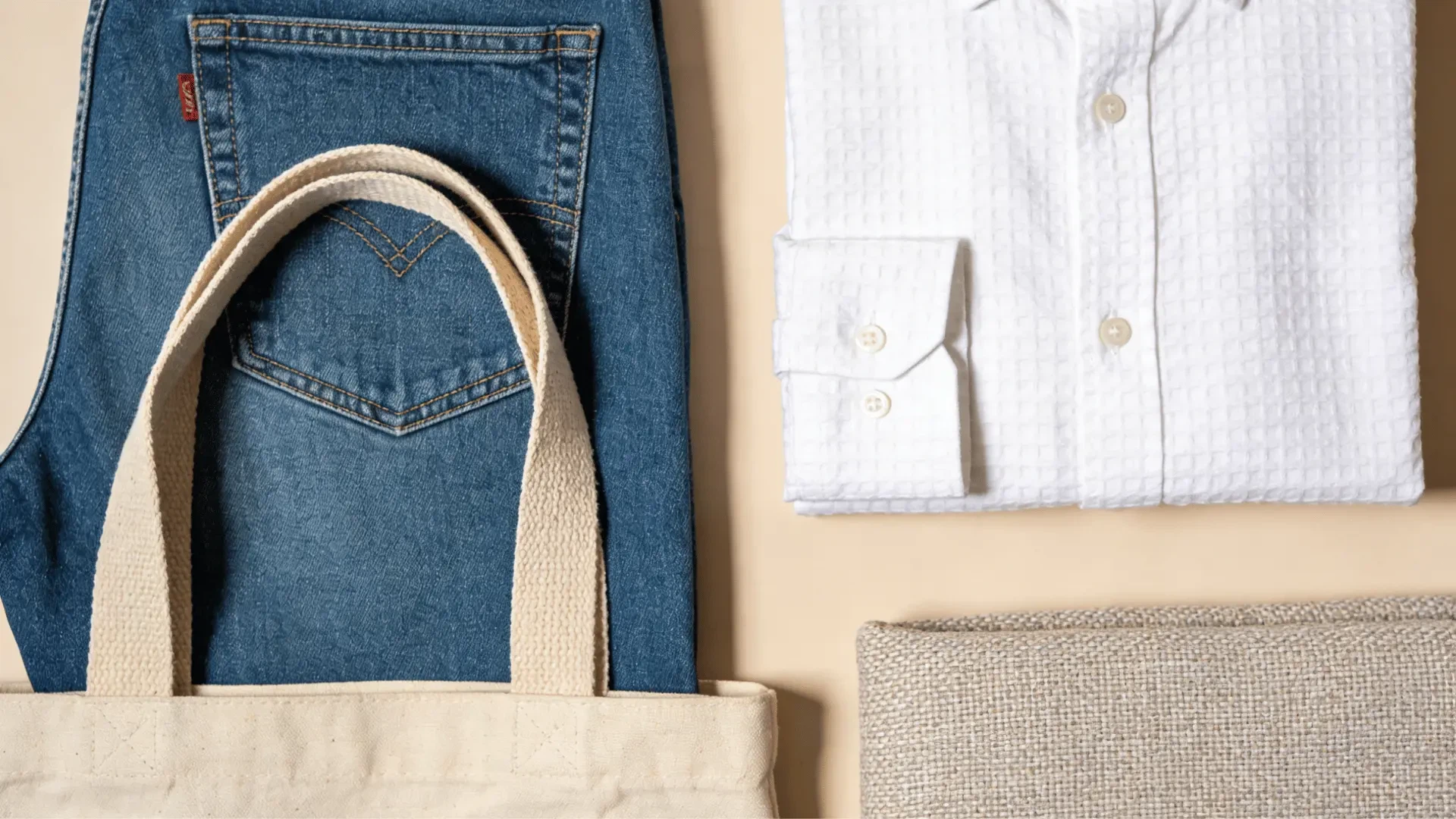 Co to jest tkanina? Rodzaje, zastosowania, zalety i wady oraz jak wybrać właściwy